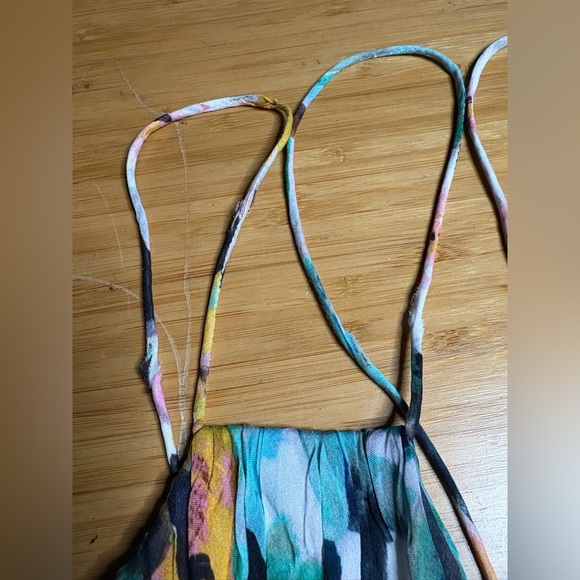 GUC AMUR- Drew Gown in Brushstroke Floral. Size 10 - Picture 11 of 16